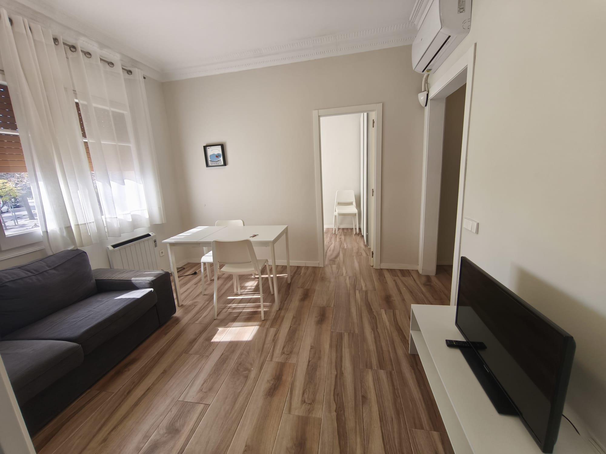 Imagen 1 Piso en venta en Barcelona / Felip ll - Garcilaso
