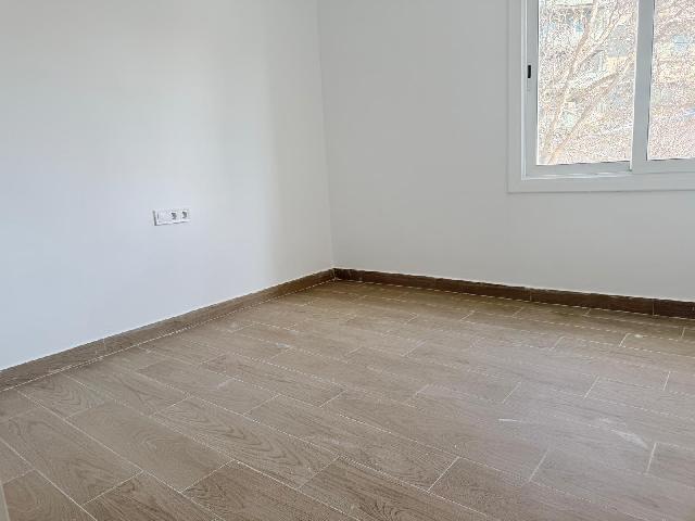 Imagen 4 Inmueble 297365 - Piso en venta en Terrassa / A lado de la oficina del Soc