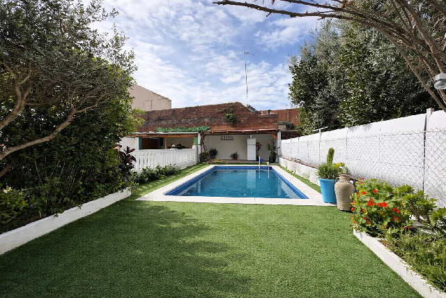 Imagen 2 Inmueble 298745 - Casa en venta en Terrassa / Junto a Parc de Vallparadis sud