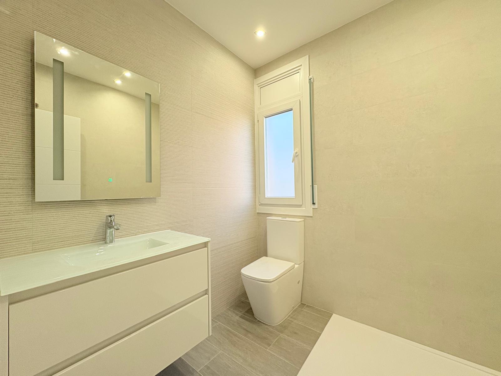 Imagen 10 Casa Adosada en venta en Terrassa / Casa adosada a estrenar en Can Palet de Vistalegre