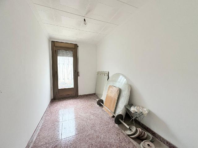Imagen 12 Inmueble 299915 - Piso en venta en Terrassa / Junto Avinguda del Vallès y N-150