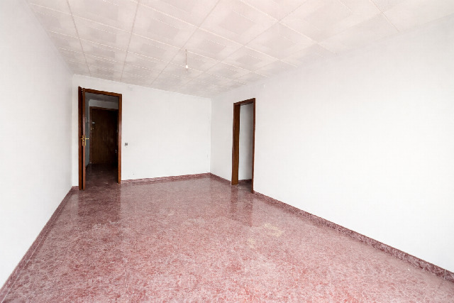 Imagen 7 Inmueble 299915 - Piso en venta en Terrassa / Junto Avinguda del Vallès y N-150