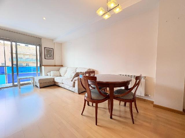 Imagen 2 Inmueble 300341 - Piso en venta en Terrassa / Al lado del Parc Vallparadís