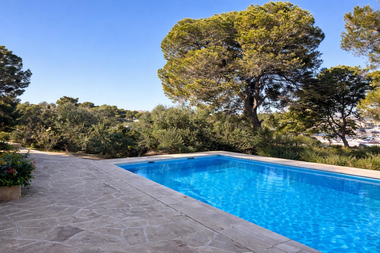 Imagen 2 Casa Aislada en venta en Santanyí / Cala d´Or en primera linea de mar 