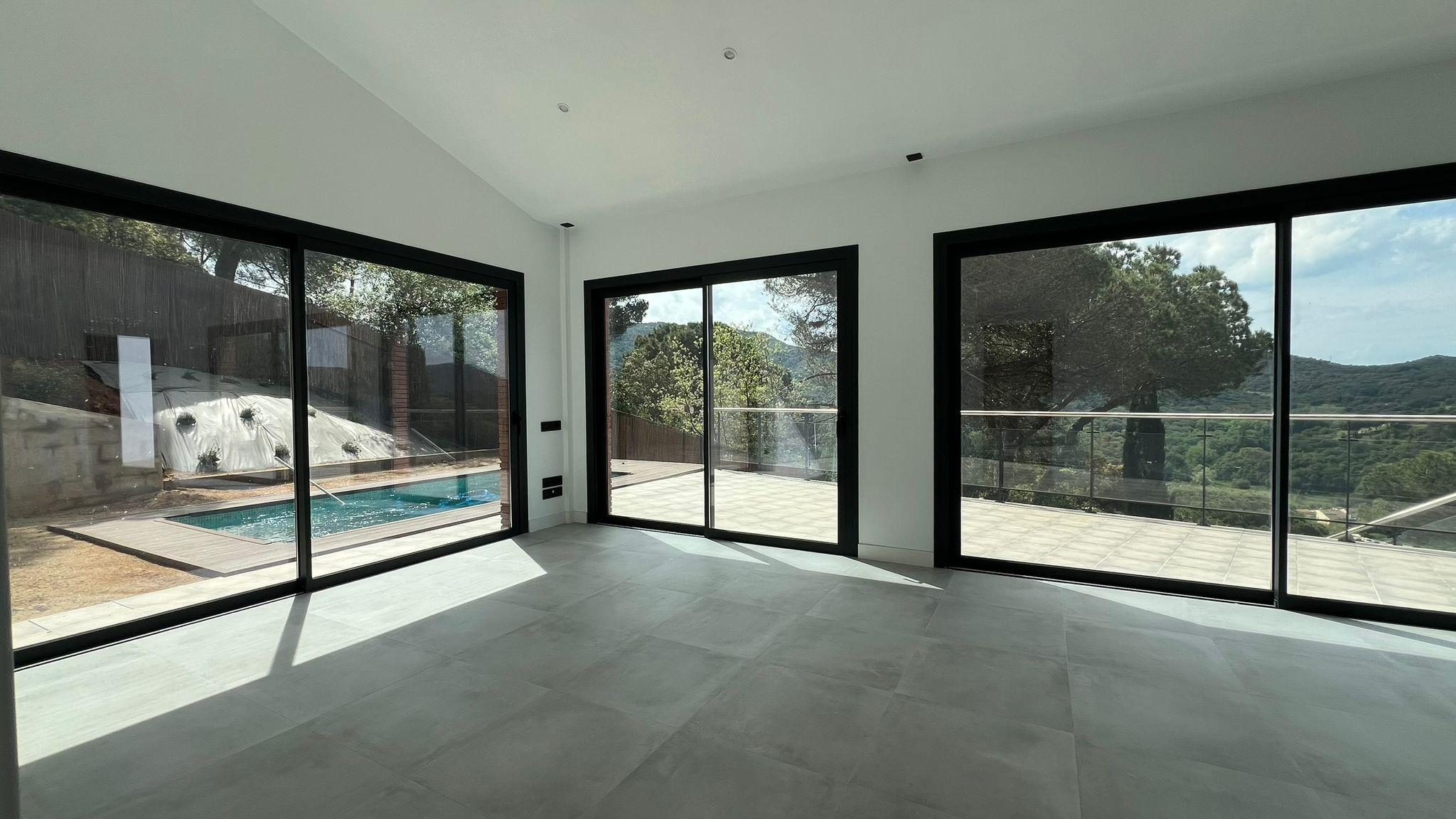 Imagen 1 Casa Aislada en venta en Vallromanes / Cerca de todos los servicios, a 20 minutos de Barcelona 