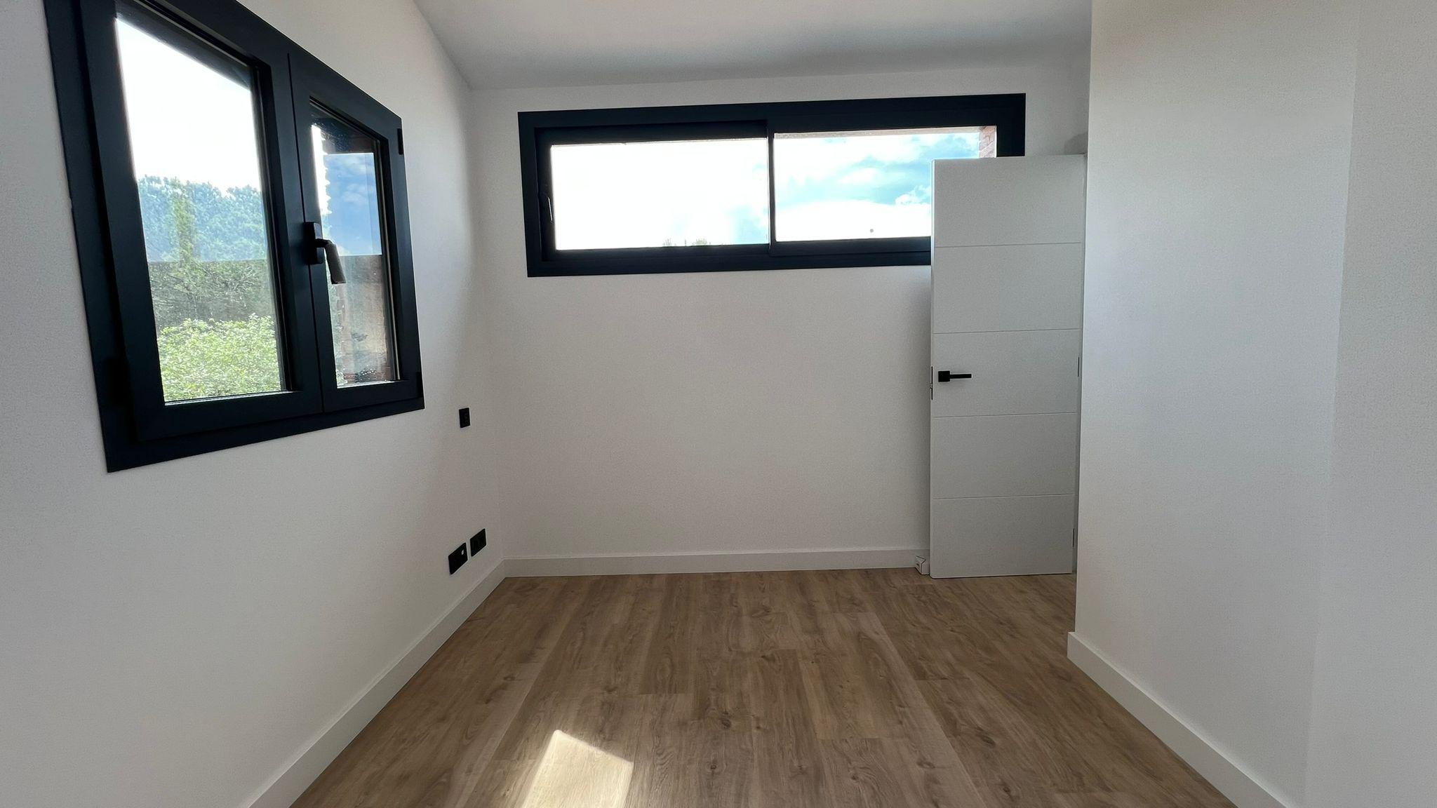 Imagen 23 Casa Aislada en venta en Vallromanes / Cerca de todos los servicios, a 20 minutos de Barcelona 