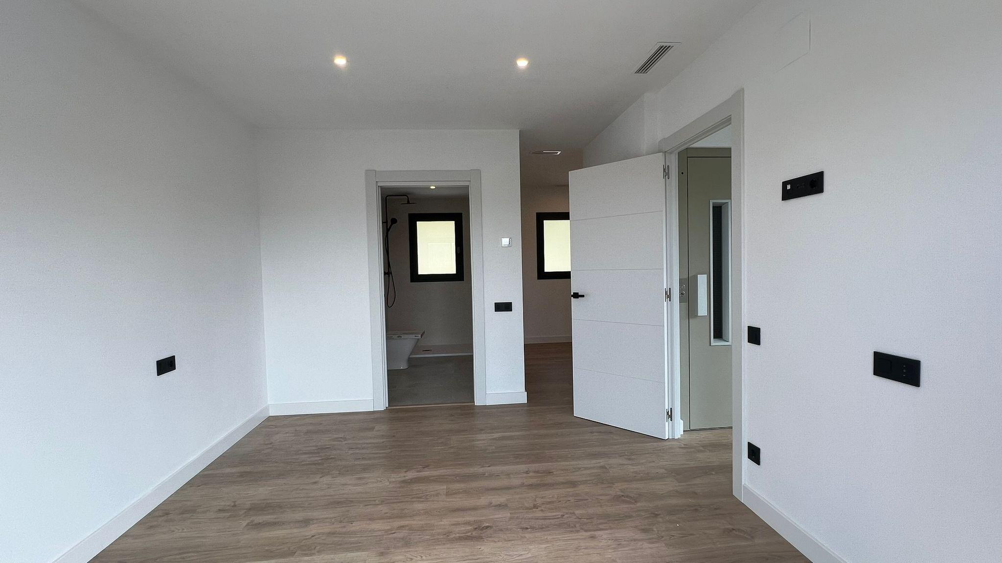 Imagen 28 Casa Aislada en venta en Vallromanes / Cerca de todos los servicios, a 20 minutos de Barcelona 