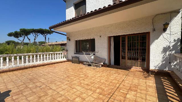 Imagen 7 Inmueble 295533 - Casa Aislada en venta en Vilanova Del Vallès / Excelente casa en la entrada de la urbanización 