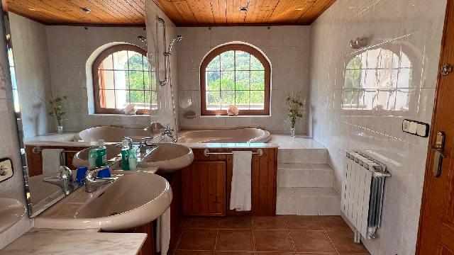 Imagen 32 Inmueble 295533 - Casa Aislada en venta en Vilanova Del Vallès / Excelente casa en la entrada de la urbanización 