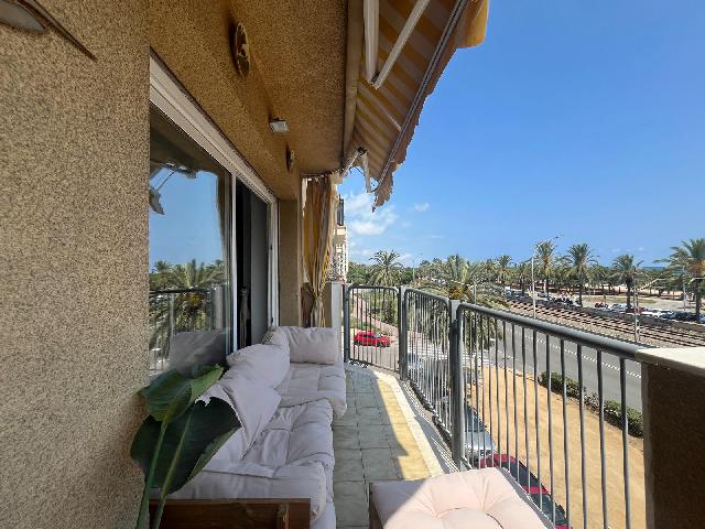 Imagen 4 Inmueble 296227 - Apto. Playa en venta en Mataró / Gran Piso de 160m2 en primera linia de mar en Havana