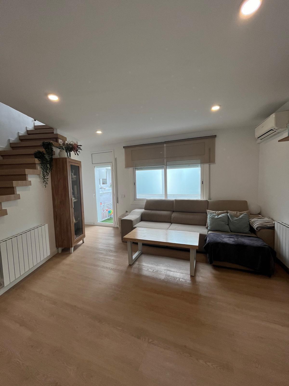 Imagen 5 Dúplex en venta en Premià De Dalt / Triplex en Premia de Dalt, zona tranquila 