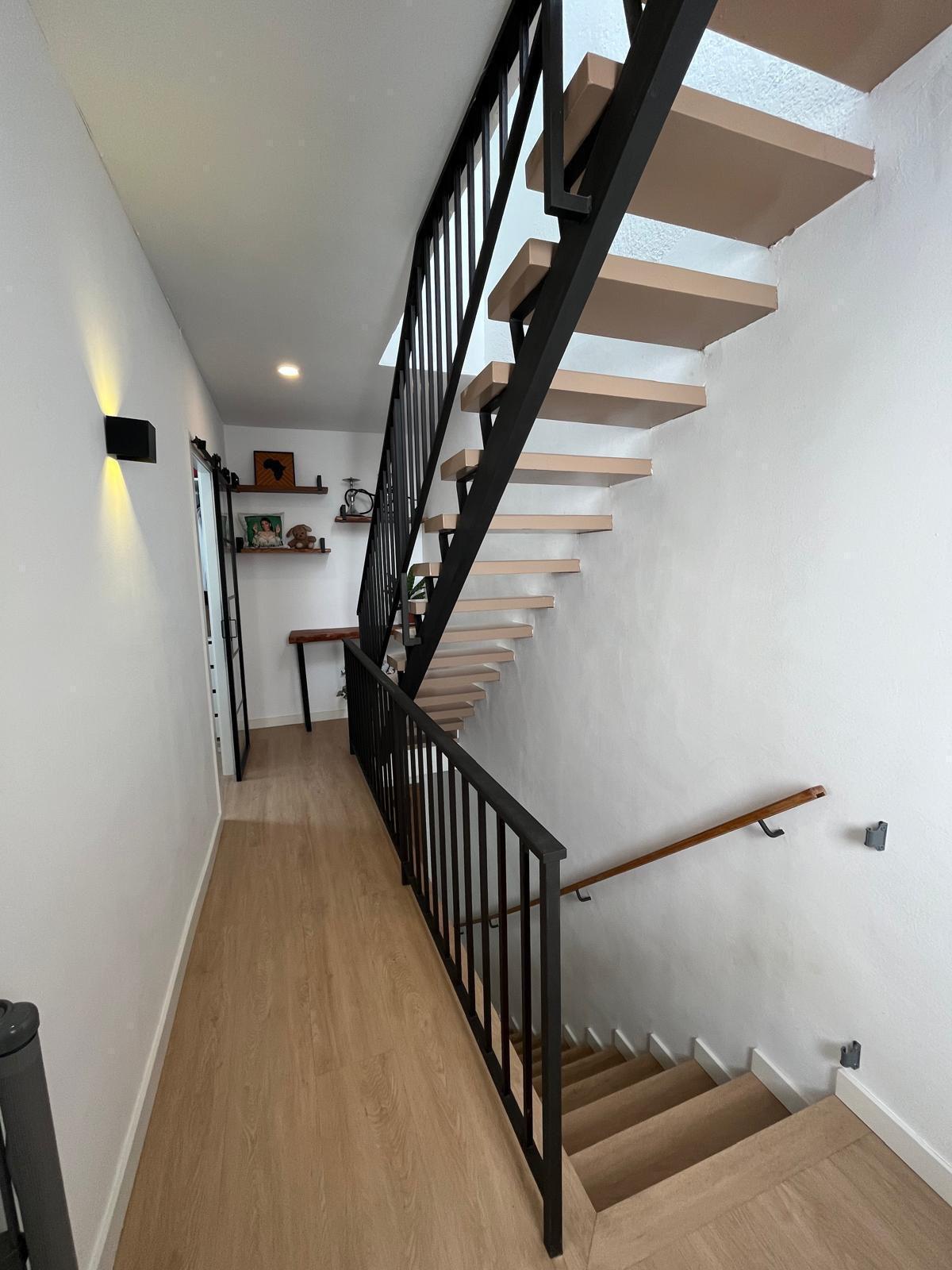 Imagen 12 Dúplex en venta en Premià De Dalt / Triplex en Premia de Dalt, zona tranquila 