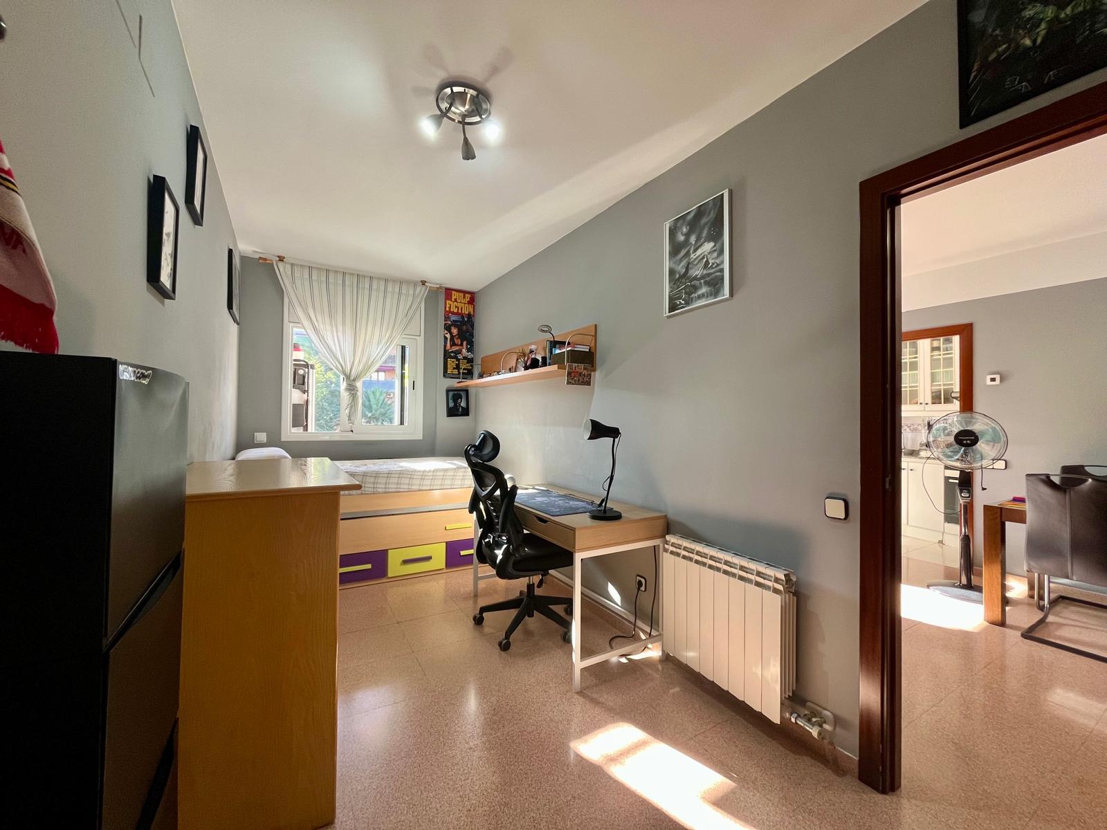 Imagen 20 Apartamento en venta en Badalona / Gran Piso de 132m2 con terraza en la mejor zona Bufala
