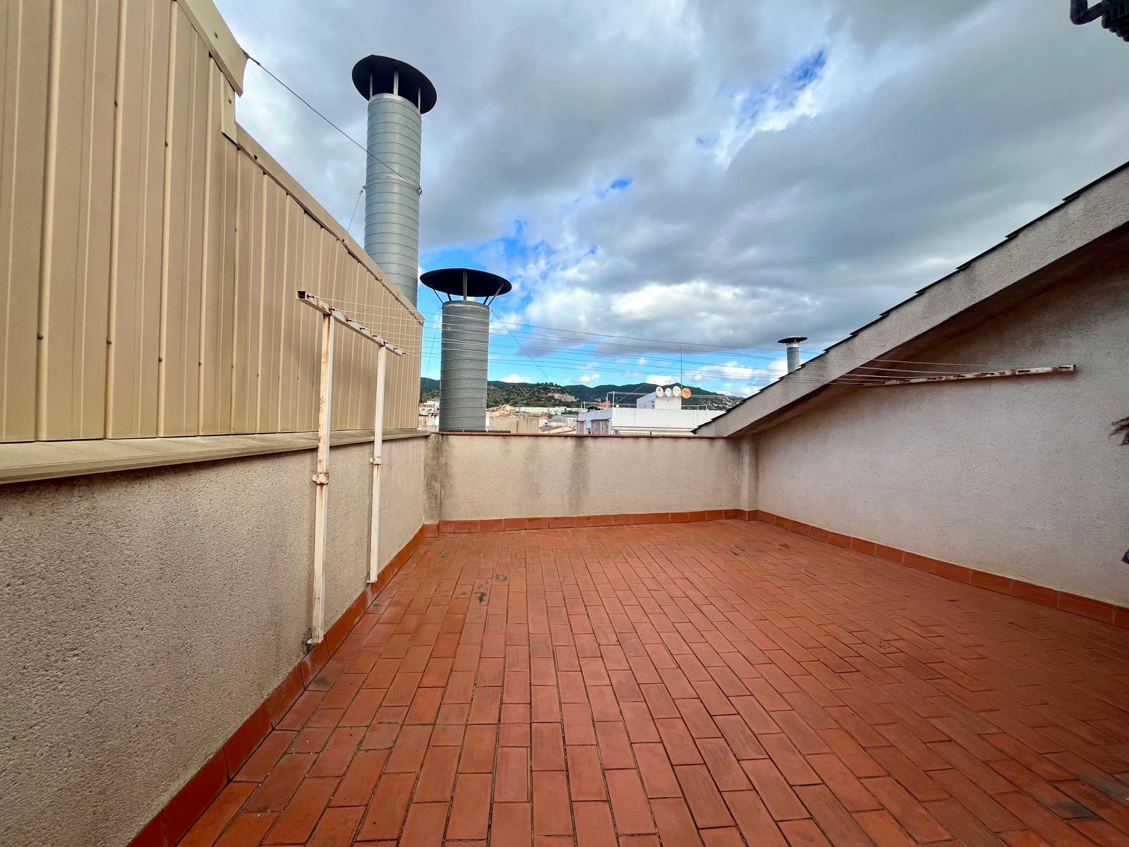 Imagen 32 Apartamento en venta en Badalona / Gran Piso de 132m2 con terraza en la mejor zona Bufala