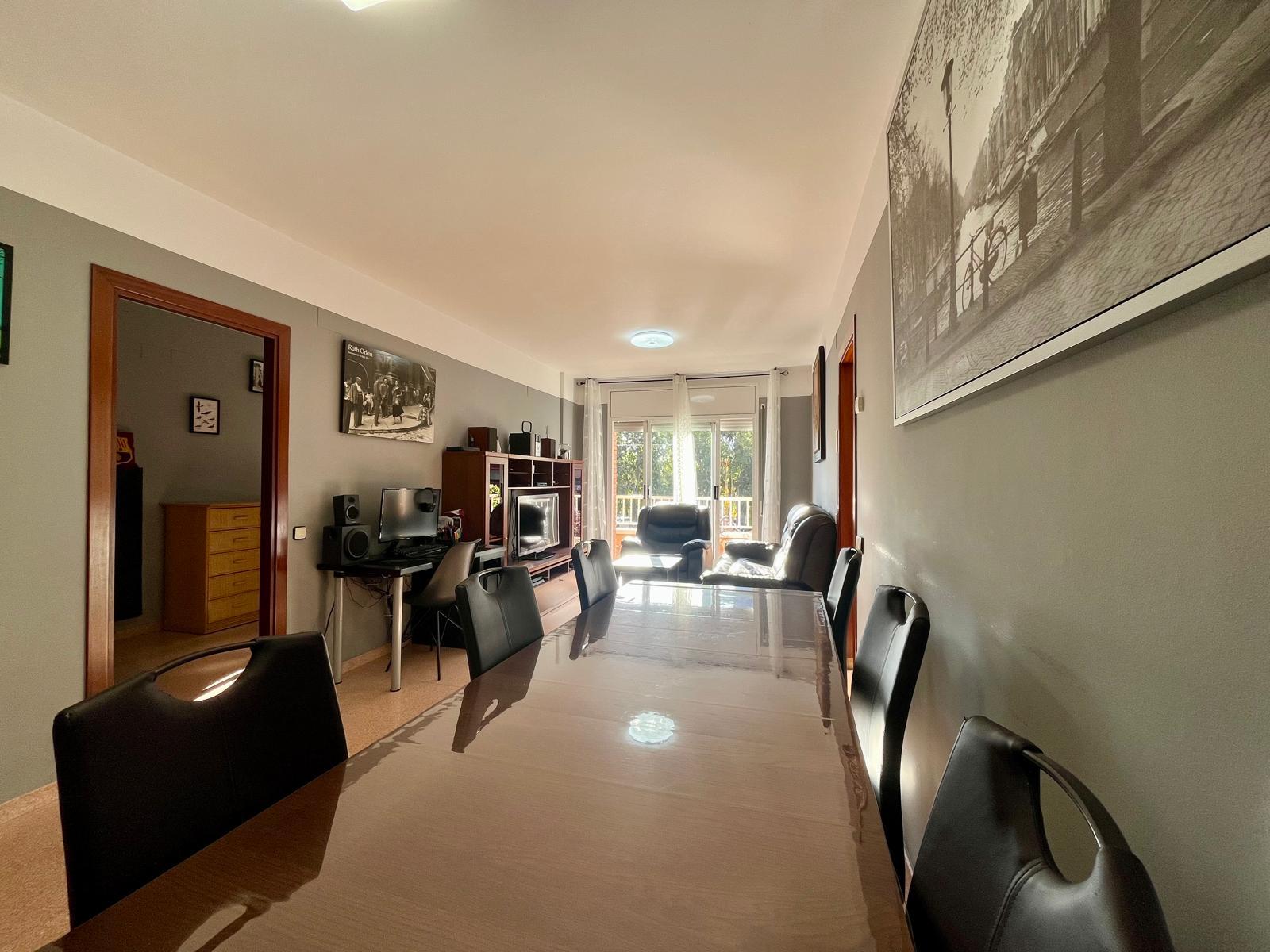 Imagen 5 Apartamento en venta en Badalona / Gran Piso de 132m2 con terraza en la mejor zona Bufala