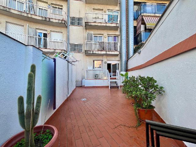 Imagen 1 Inmueble 298250 - Apartamento en venta en Badalona / Gran Piso de 132m2 con terraza en la mejor zona Bufala