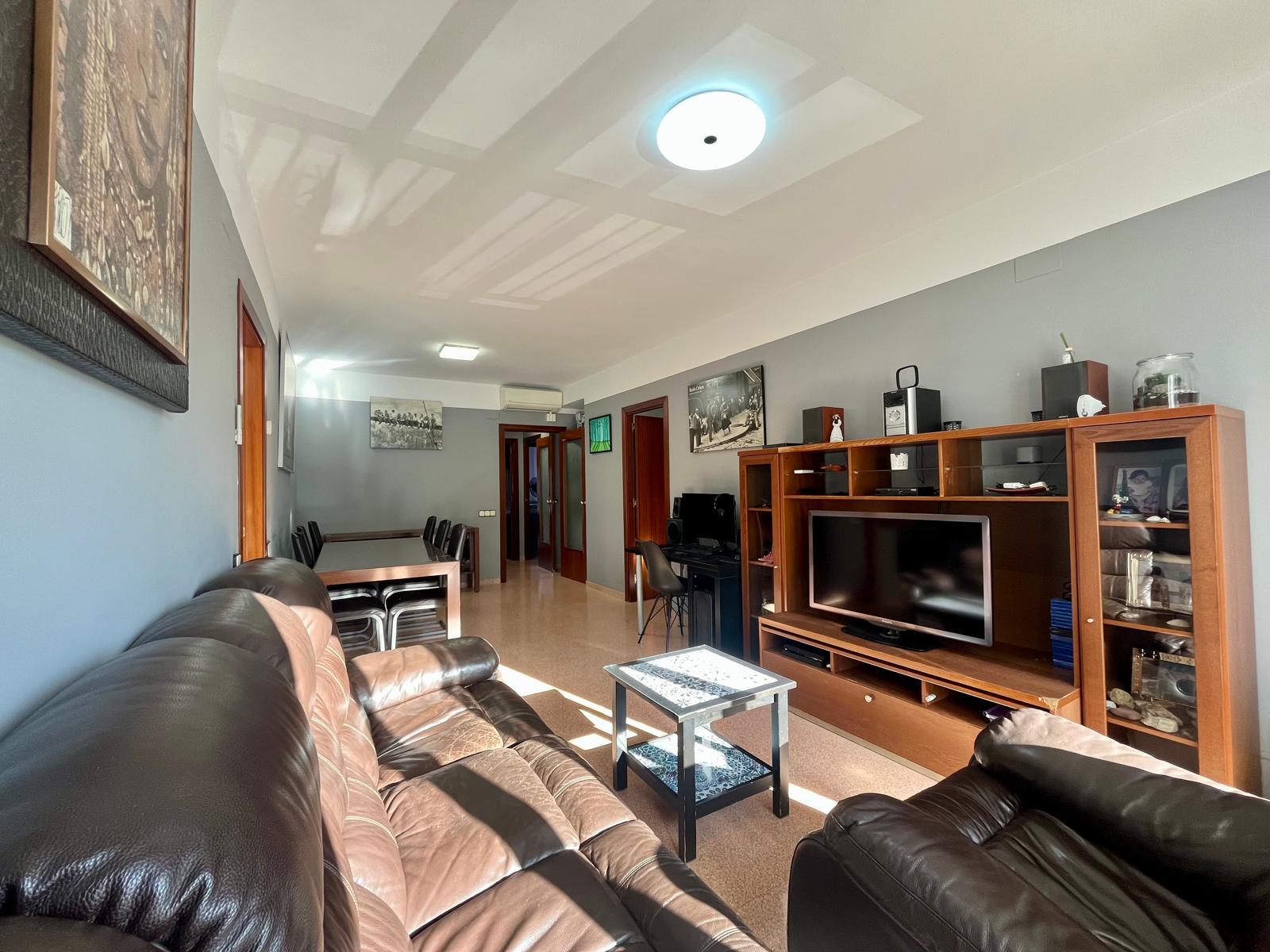 Imagen 6 Apartamento en venta en Badalona / Gran Piso de 132m2 con terraza en la mejor zona Bufala