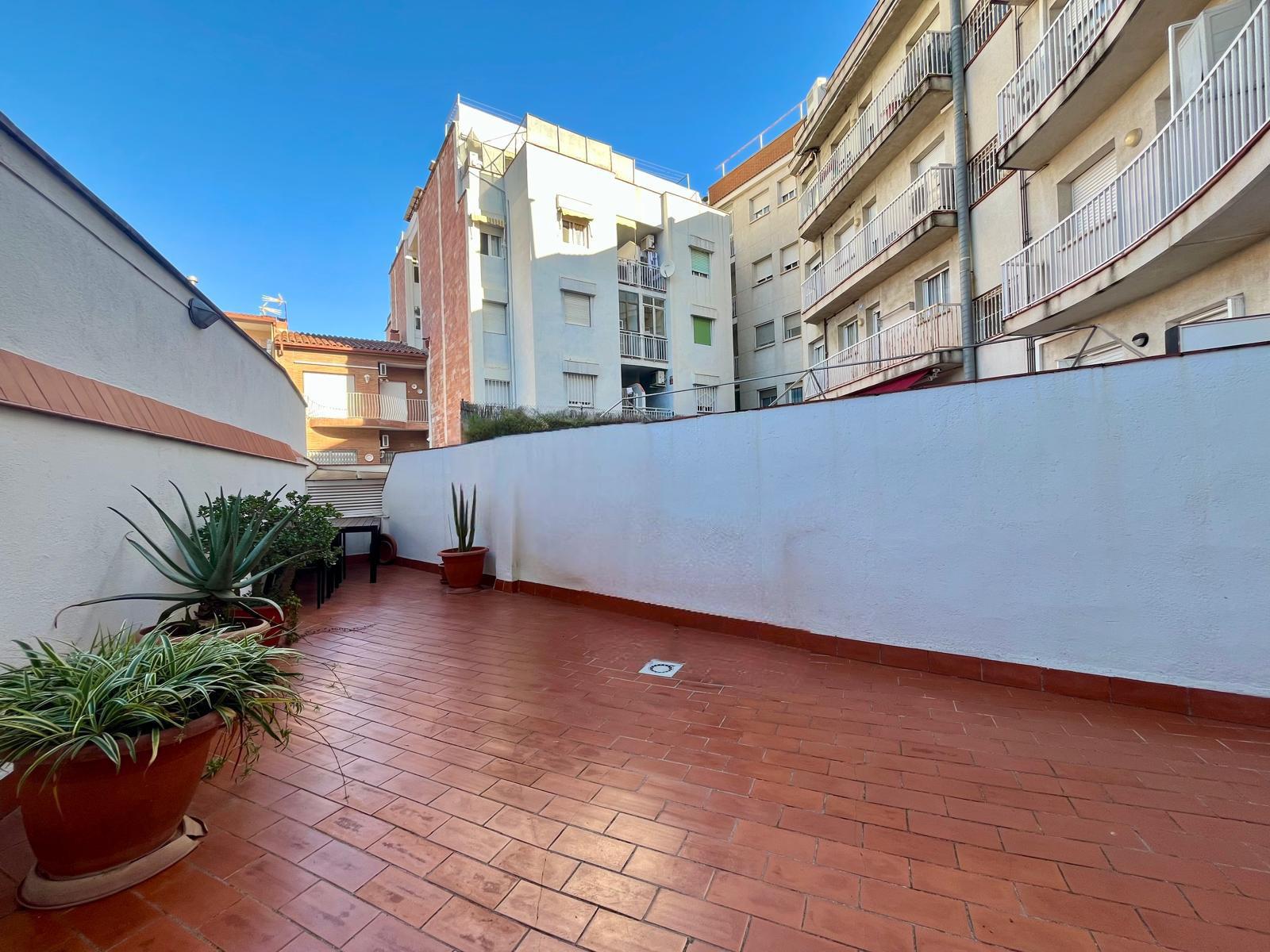 Imagen 26 Apartamento en venta en Badalona / Gran Piso de 132m2 con terraza en la mejor zona Bufala