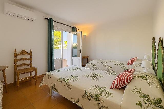 Imagen 16 Inmueble 299224 - Casa Aislada en venta en Santanyí / Cala d´Or en primera linea de mar 