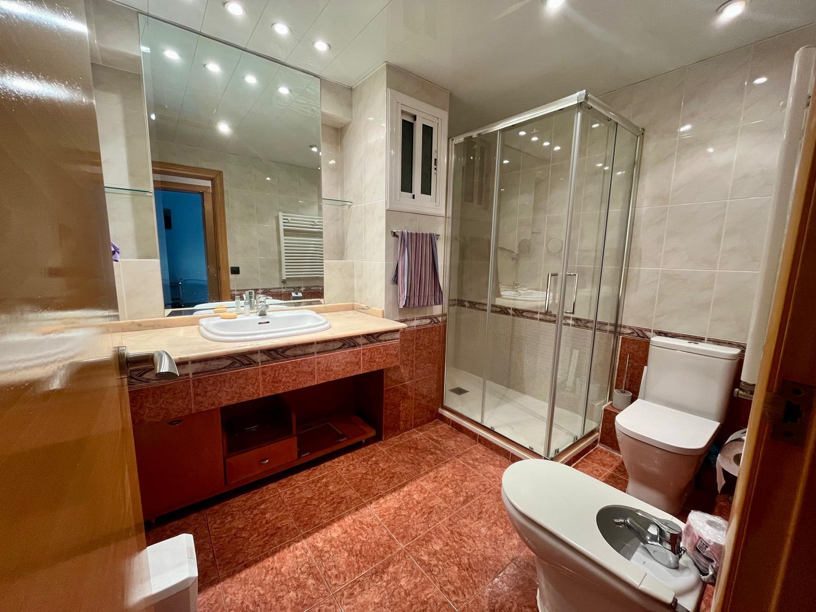 Imagen 6 Apartamento en venta en Badalona / Gran Piso de 102m2 4 habitaciones en zona Canyado