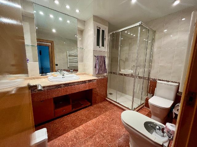 Imagen 6 Inmueble 300968 - Apartamento en venta en Badalona / Gran Piso de 102m2 4 habitaciones en zona Canyado