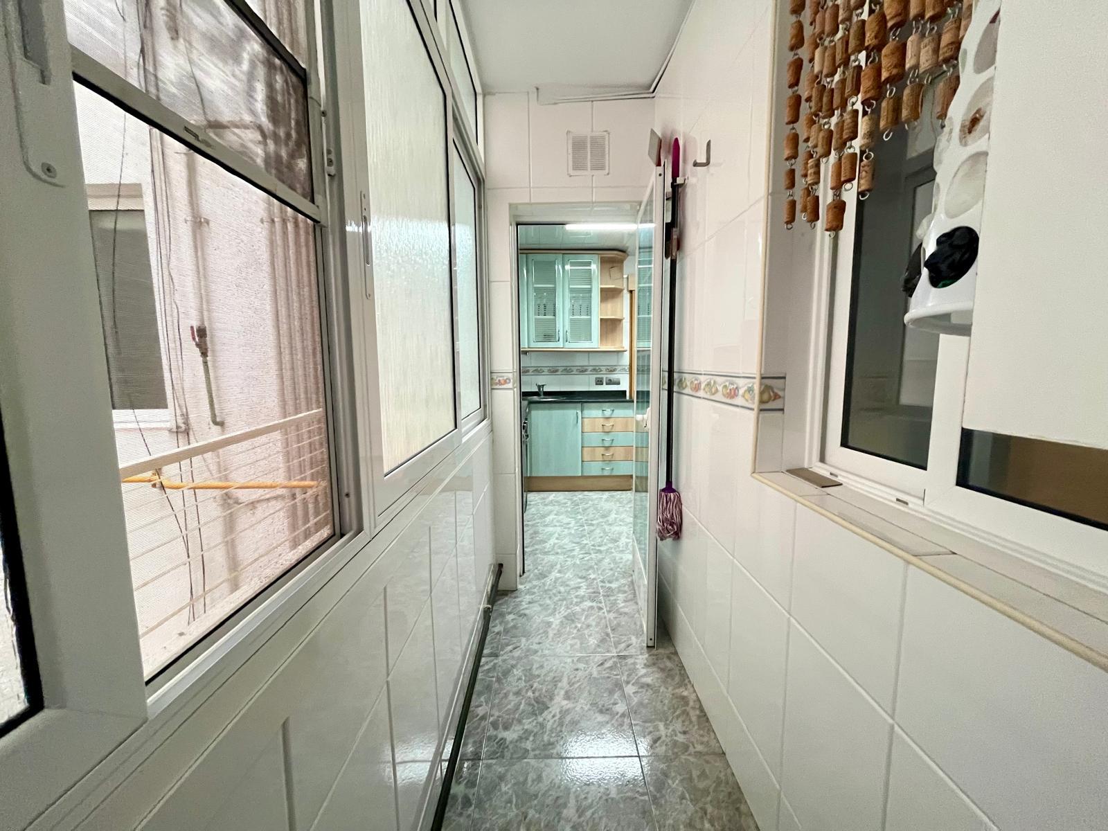 Imagen 17 Apartamento en venta en Badalona / Gran Piso de 102m2 4 habitaciones en zona Canyado