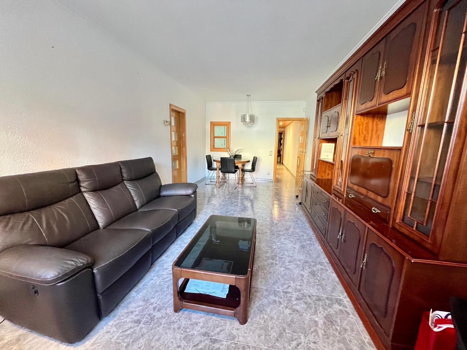 Imagen 10 Apartamento en venta en Badalona / Gran Piso de 102m2 4 habitaciones en zona Canyado