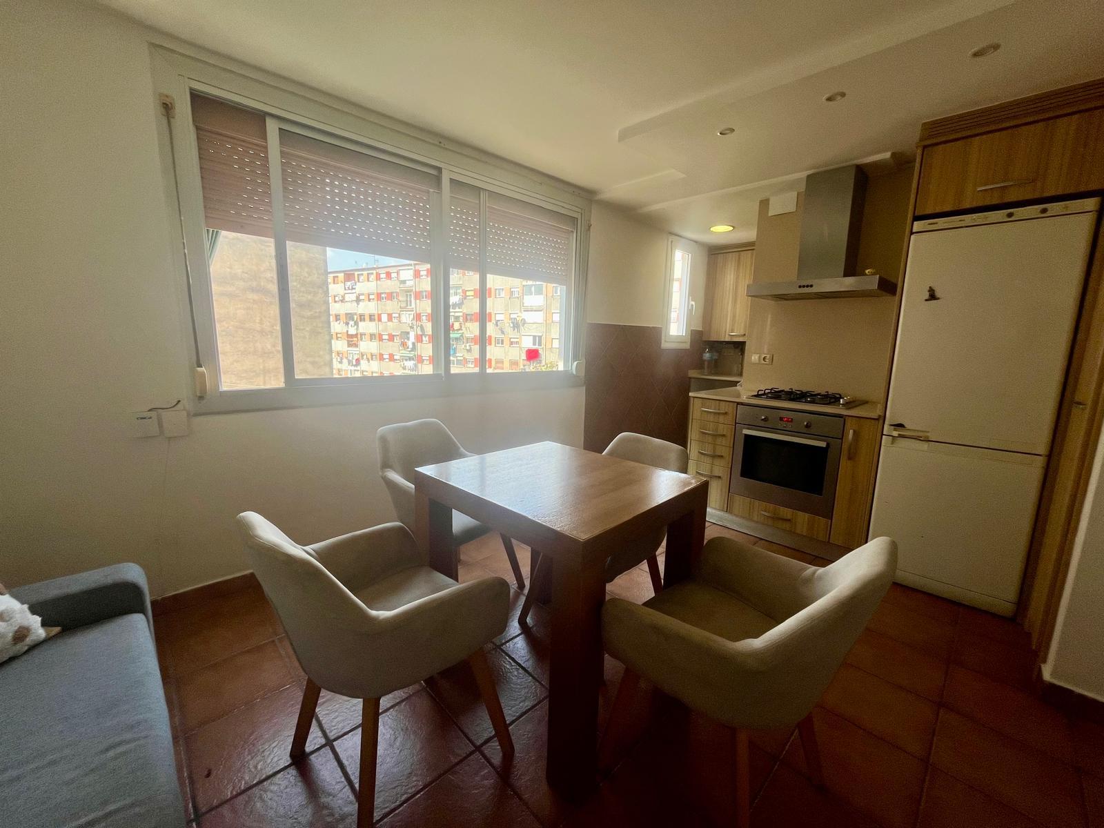 Imagen 6 Apartamento en venta en Badalona / Piso en el barrio de la salud de 58m2 para inversores