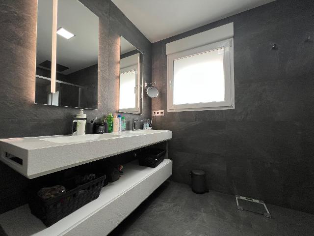 Imagen 20 Inmueble 296192 - Casa Aislada en venta en Albacete / Carretera de Jaen. Urbanizaciones