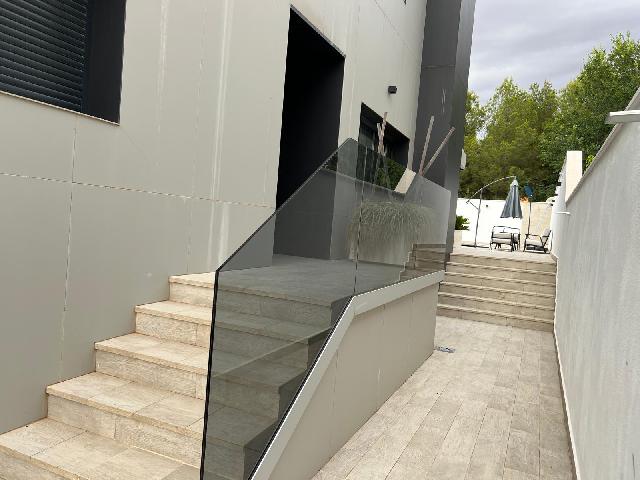 Imagen 4 Inmueble 296192 - Casa Aislada en venta en Albacete / Carretera de Jaen. Urbanizaciones