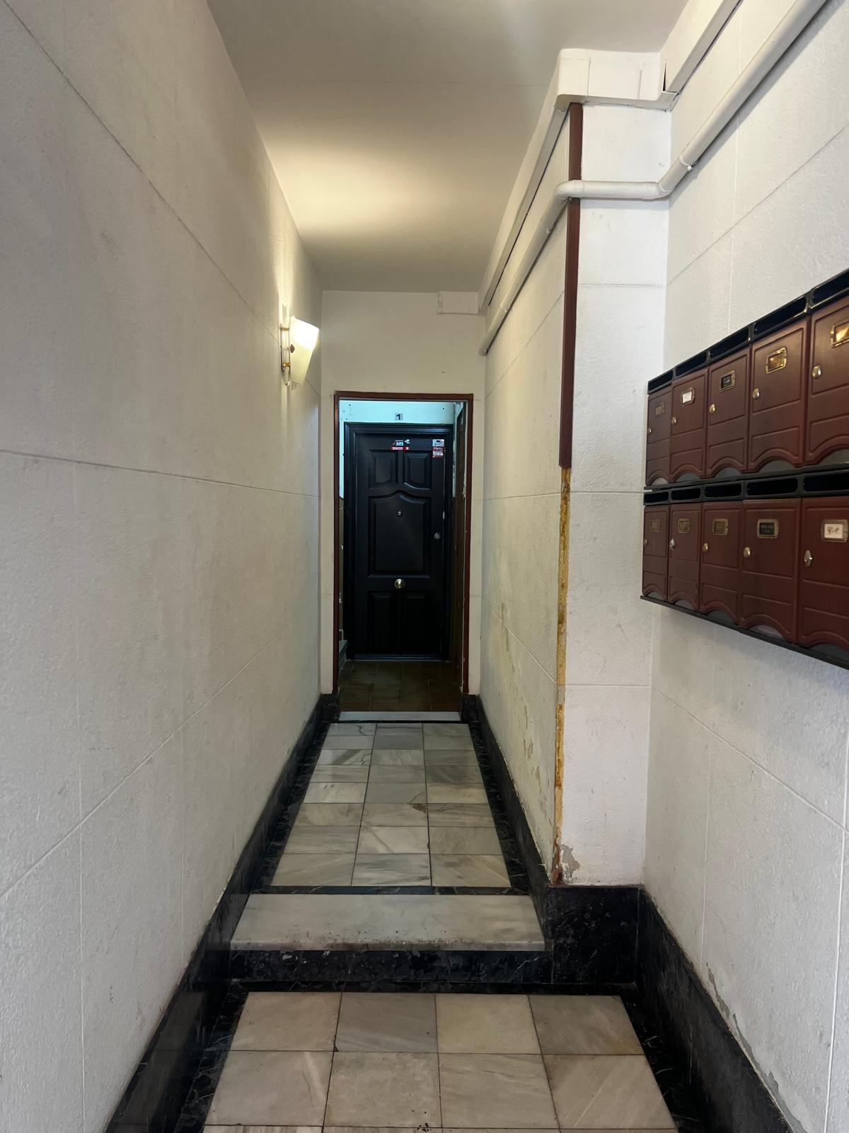 Imagen 13 Apartamento en venta en Hospitalet De Llobregat L´ / Esta cerca del Metro de Santa Eulalia