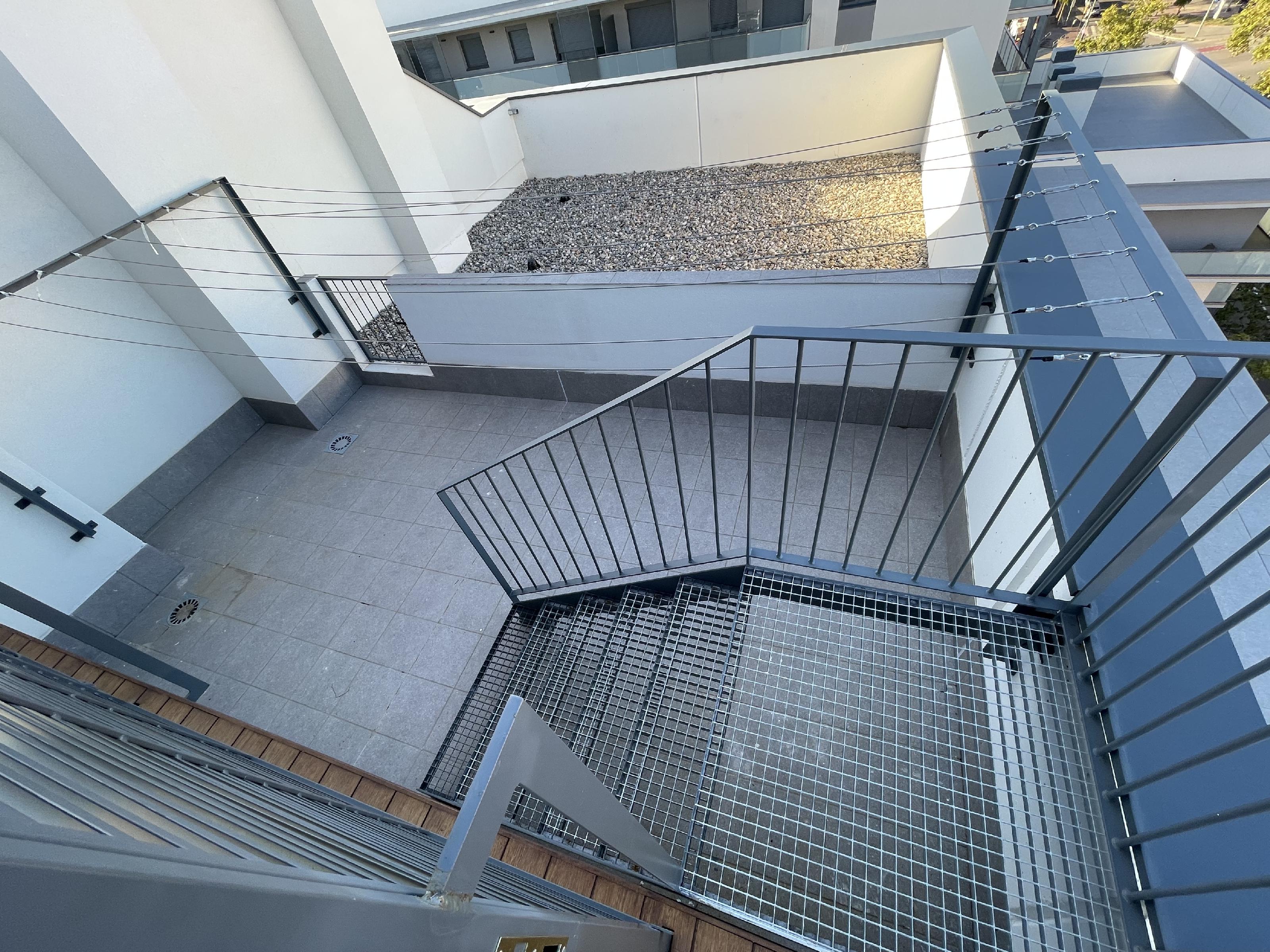 Imagen 21 Apartamento en venta en Hospitalet De Llobregat L´ / Bloques de obra nueva 