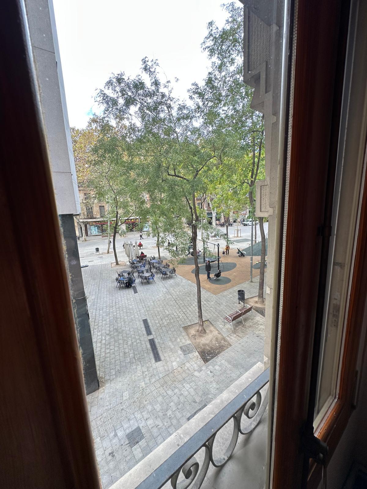 Imagen 6 Piso en venta en Barcelona / Plaza delPes de Palla