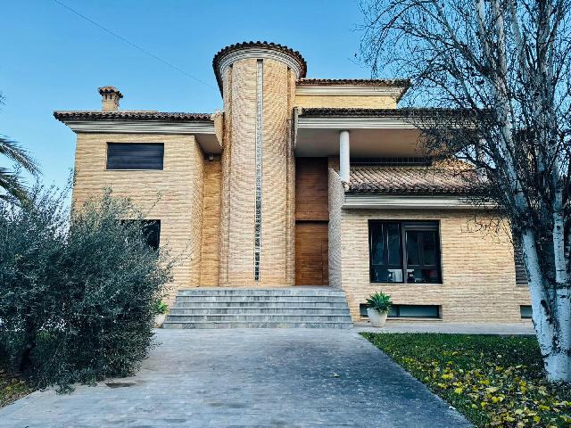 Imagen 1 Inmueble 299015 - Casa Aislada en venta en Murcia / En plena huerta de Casillas