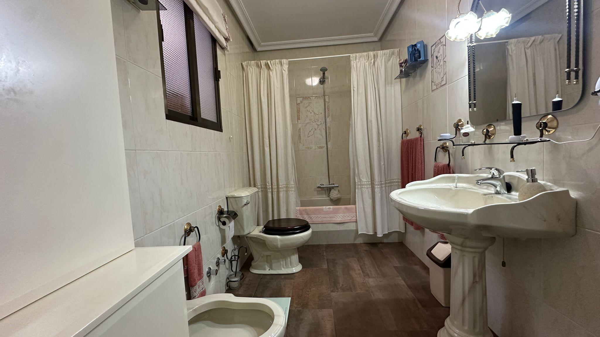 Imagen 45 Casa Adosada en venta en Torres De Cotillas Las / A 15 minutos de Murcia y en el centro ...