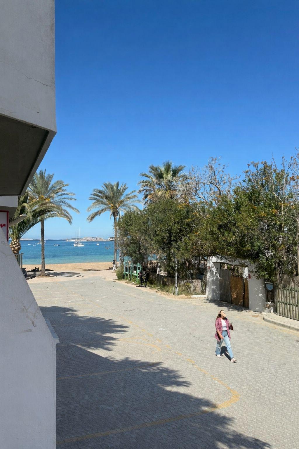 Imagen 12 Apartamento en venta en Sant Antoni De Portmany / A un minuto de la playa 