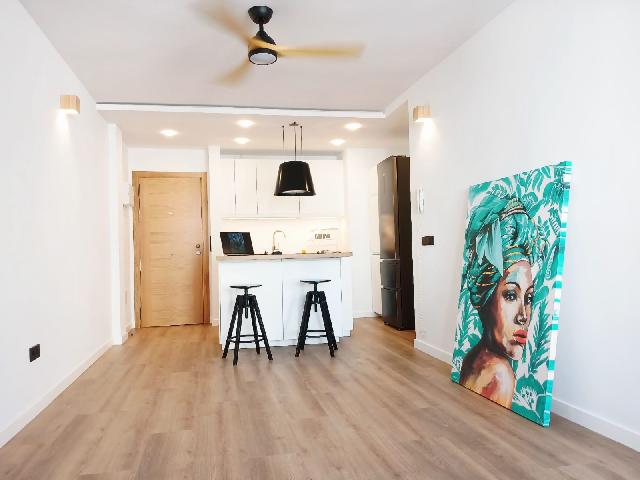 Imagen 1 Inmueble 302114 - Apartamento en venta en Sant Antoni De Portmany / A un minuto de la playa 