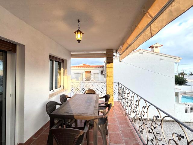 Imagen 11 Inmueble 298990 - Casa en venta en Vinaròs / Zona primera línea de playa.