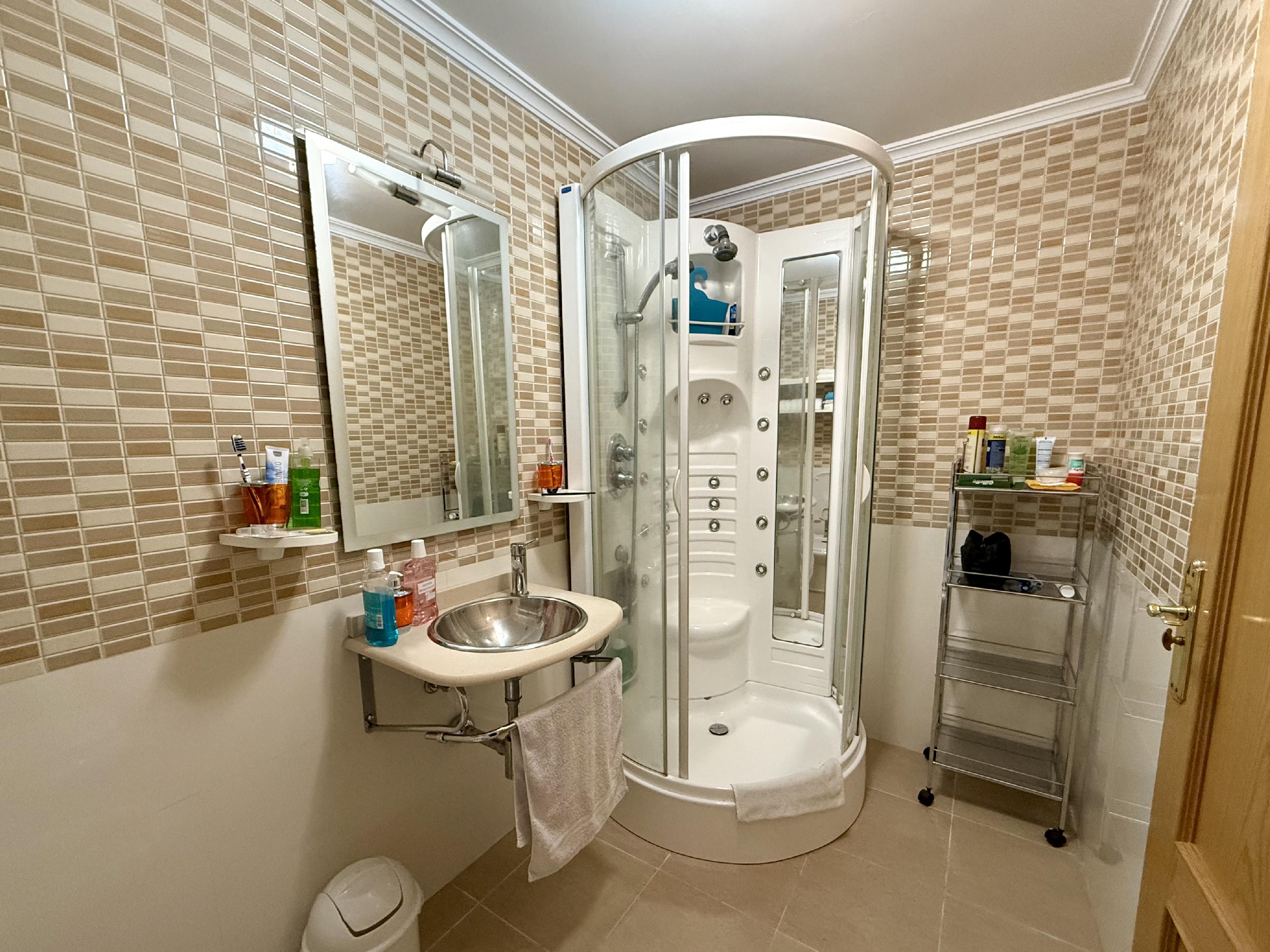 Imagen 26 Dúplex en venta en Plasencia / Junto al parque José Zorrilla