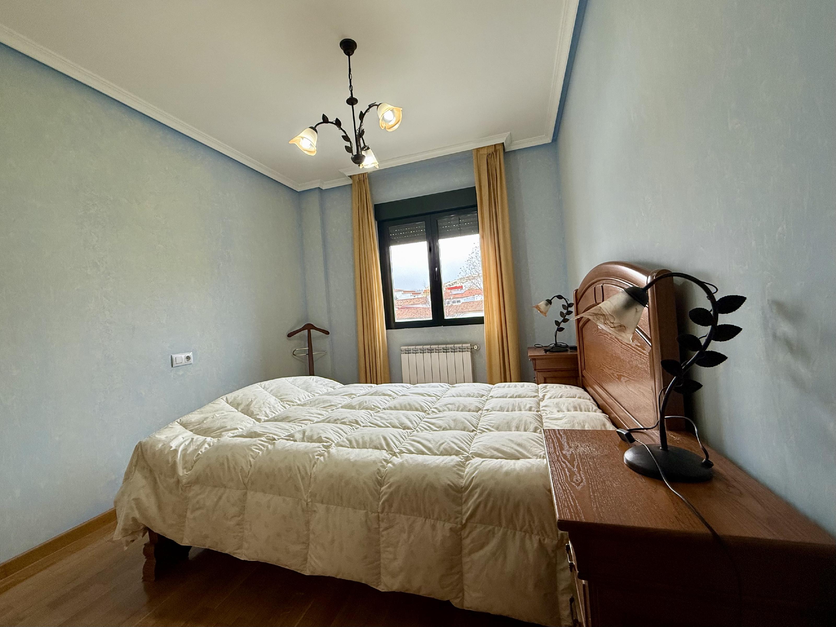 Imagen 19 Dúplex en venta en Plasencia / Junto al parque José Zorrilla