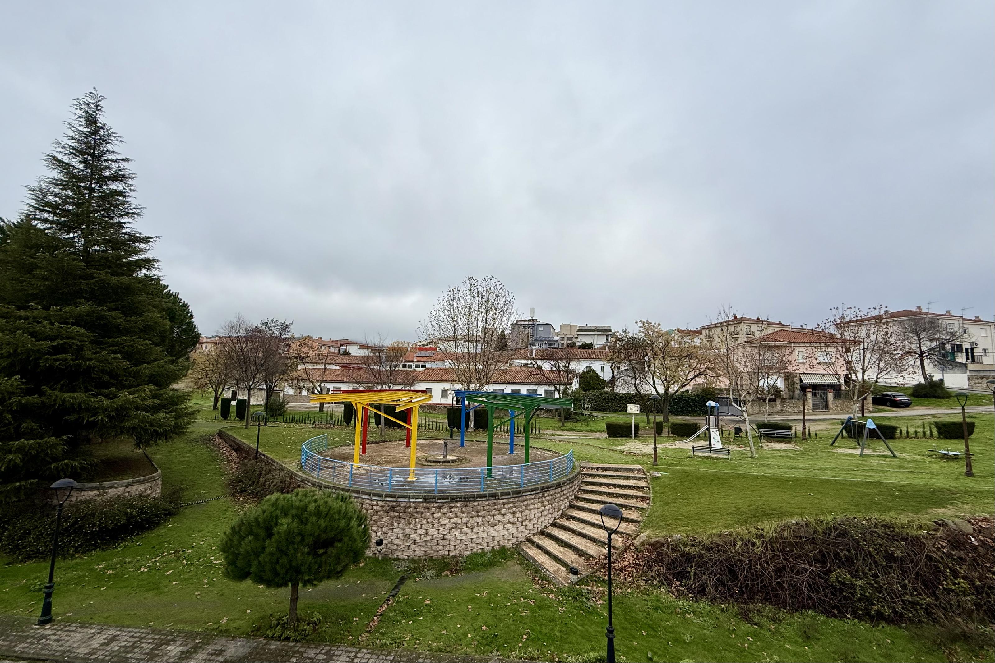 Imagen 32 Dúplex en venta en Plasencia / Junto al parque José Zorrilla