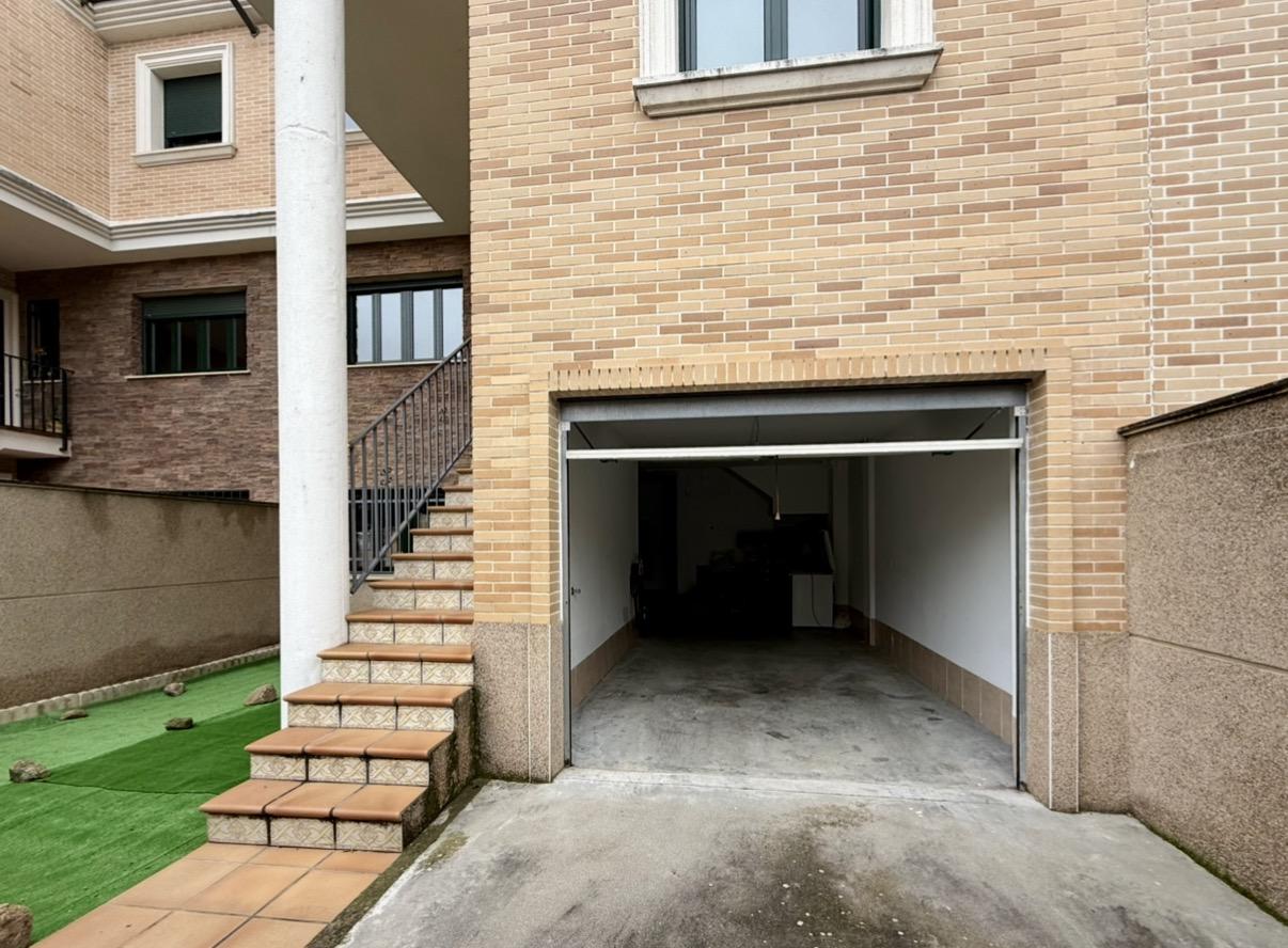 Imagen 30 Dúplex en venta en Plasencia / Junto al parque José Zorrilla