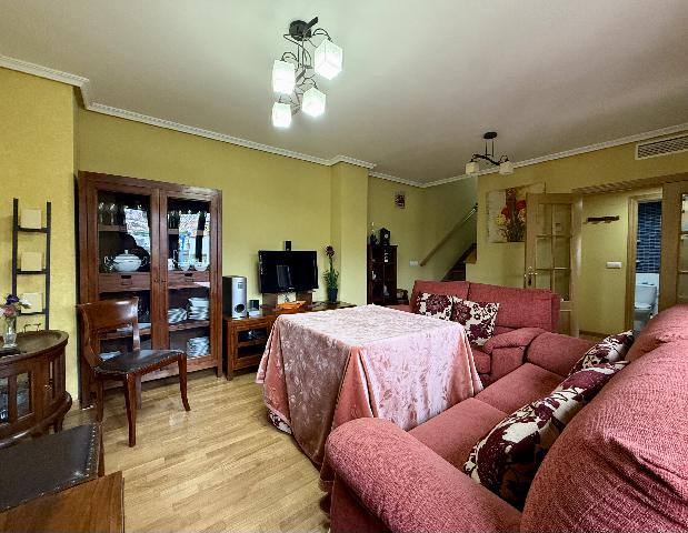 Imagen 9 Inmueble 299481 - Dúplex en venta en Plasencia / Junto al parque José Zorrilla