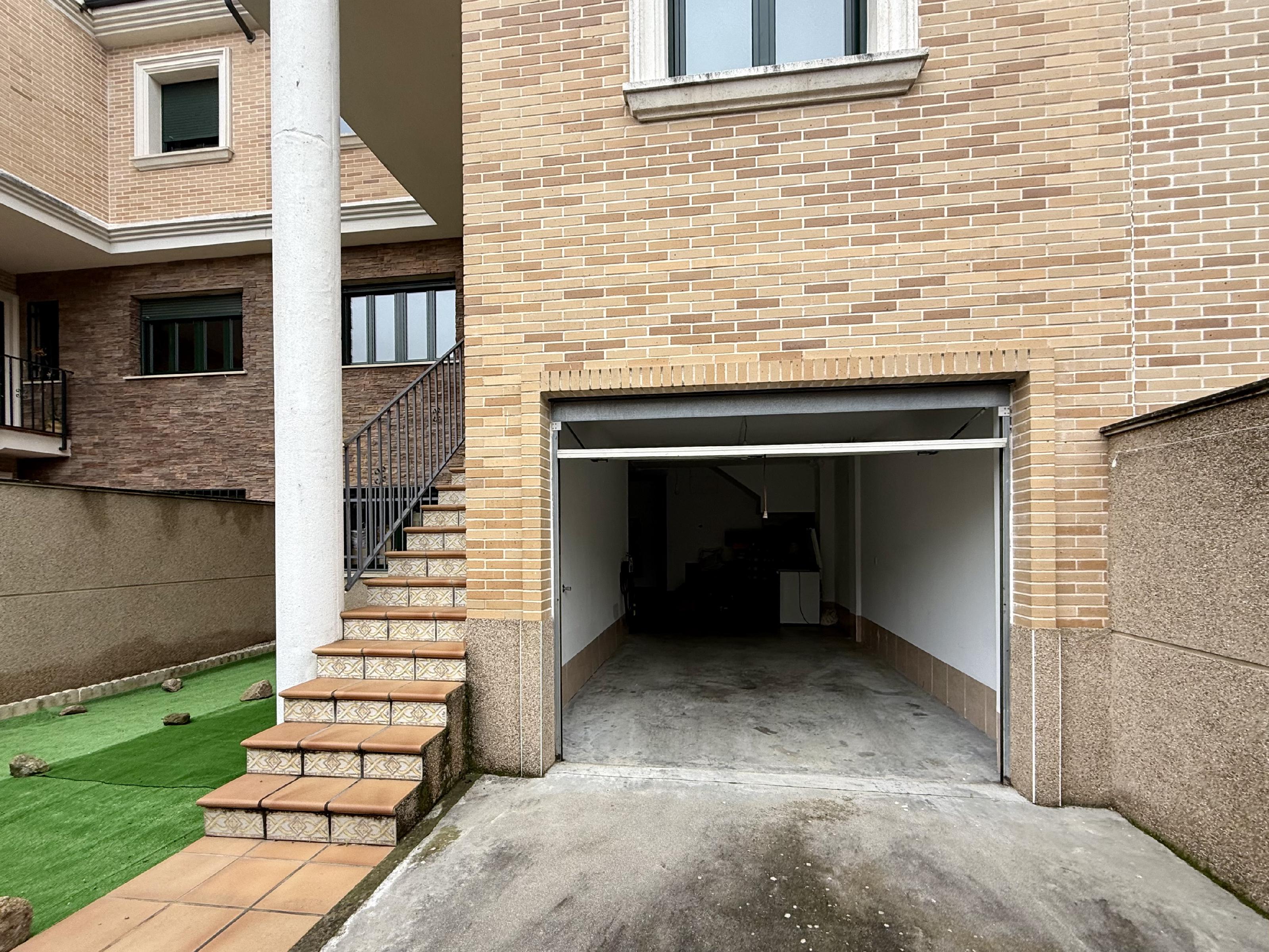 Imagen 2 Dúplex en venta en Plasencia / Junto al parque José Zorrilla