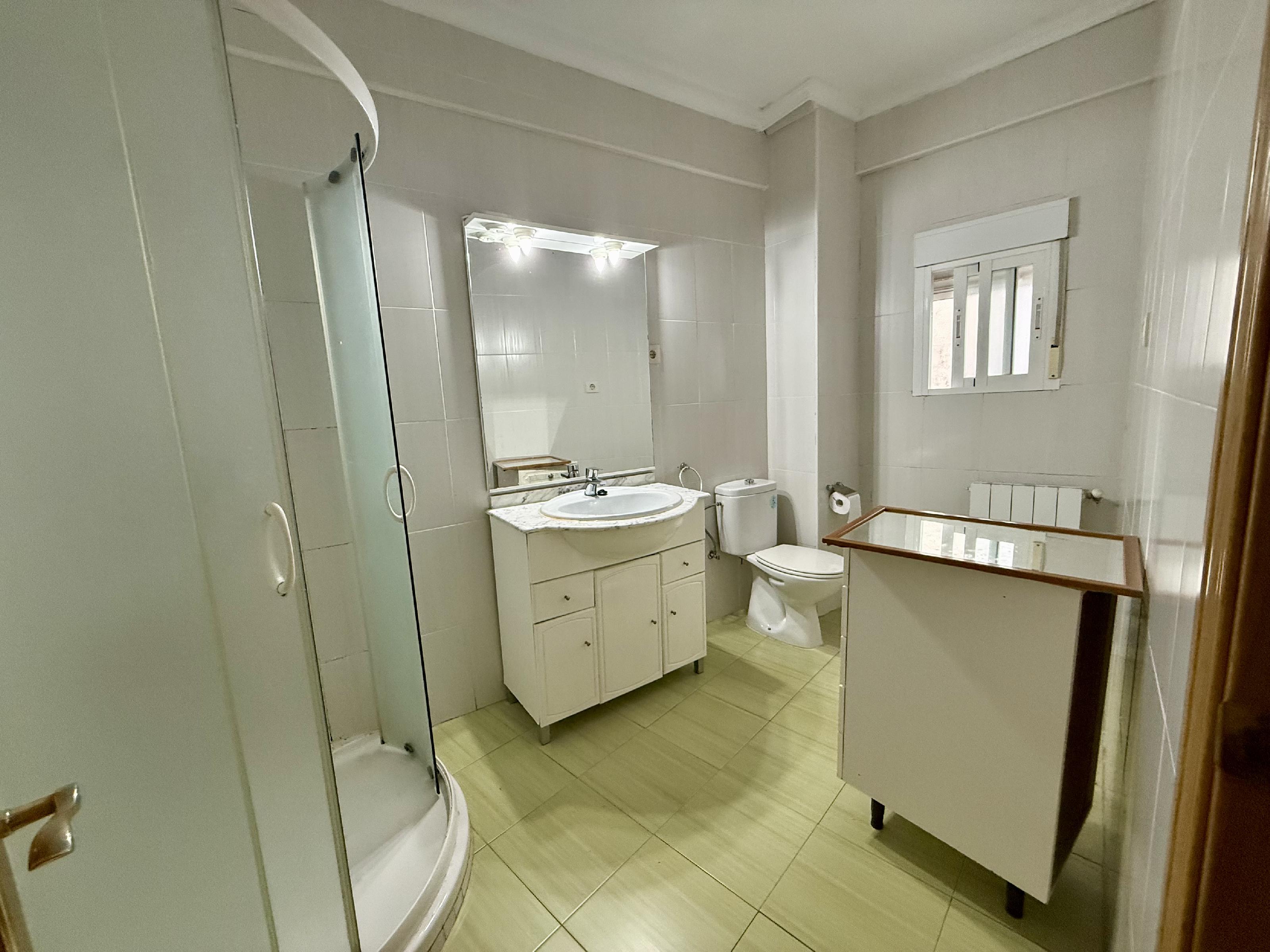 Imagen 19 Piso en venta en Plasencia / Zona de la estación de autobuses.