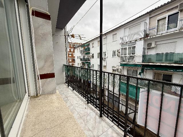 Imagen 8 Inmueble 300036 - Piso en venta en Plasencia / Zona de la estación de autobuses.