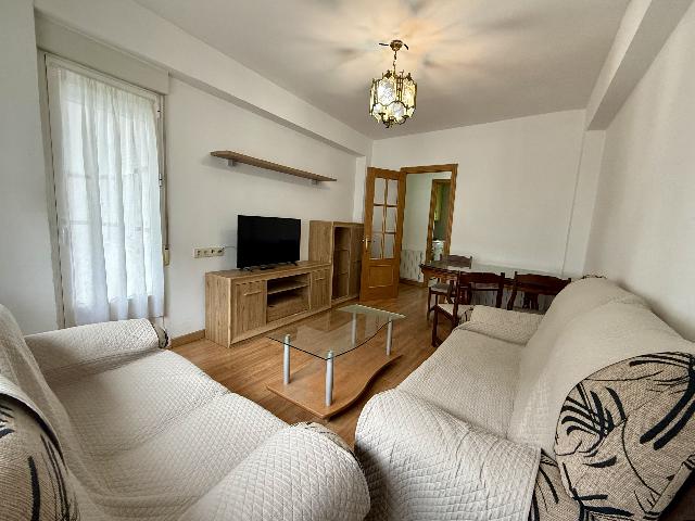 Imagen 3 Inmueble 300036 - Piso en venta en Plasencia / Zona de la estación de autobuses.