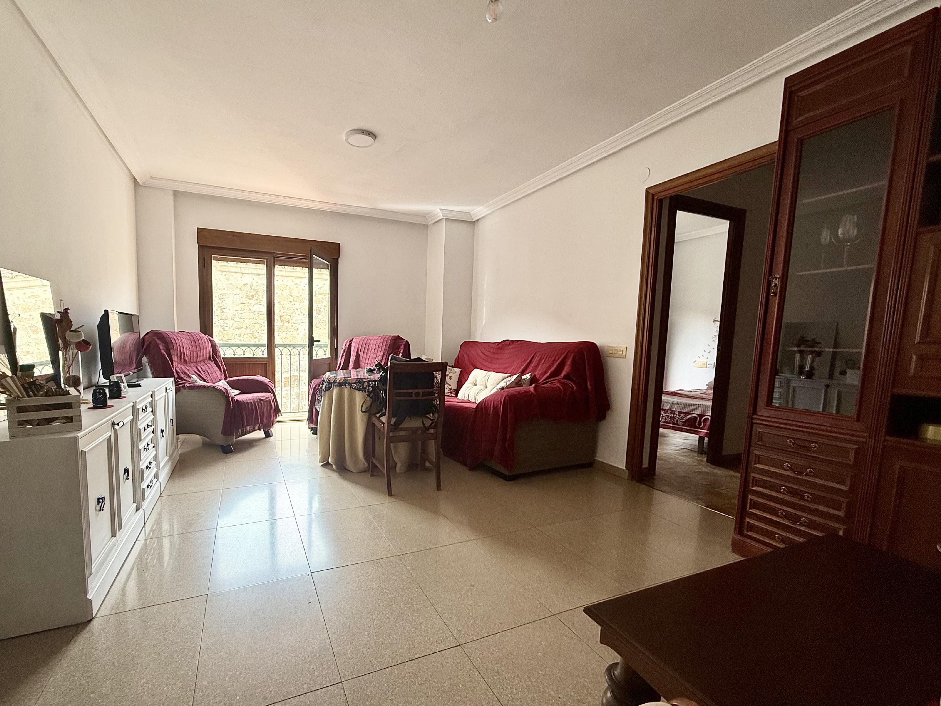 Imagen 3 Piso en venta en Plasencia / Junto a la Plaza del Salvador y a la Plaza Mayor