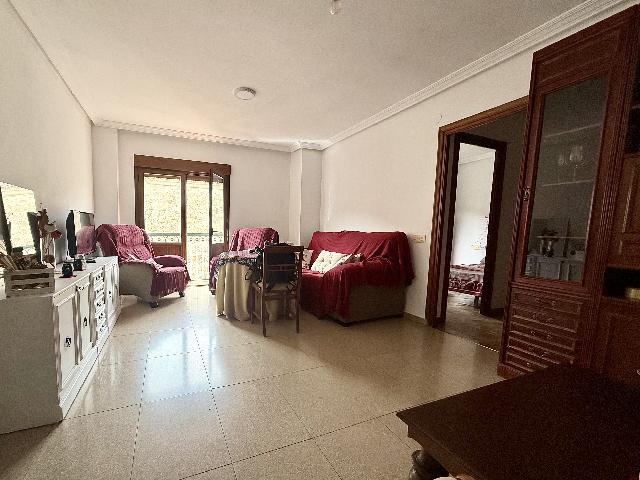 Imagen 3 Inmueble 301180 - Piso en venta en Plasencia / Junto a la Plaza del Salvador y a la Plaza Mayor