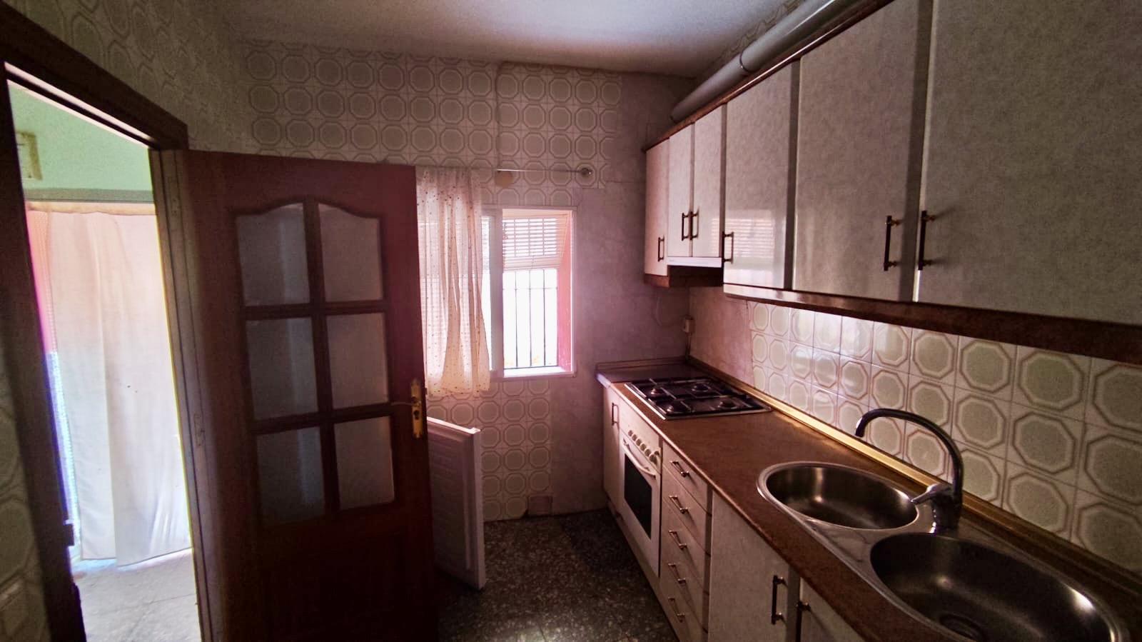 Imagen 3 Casa Adosada en venta en Mohedas De Granadilla / Al lado de la Plaza del Ayuntamiento